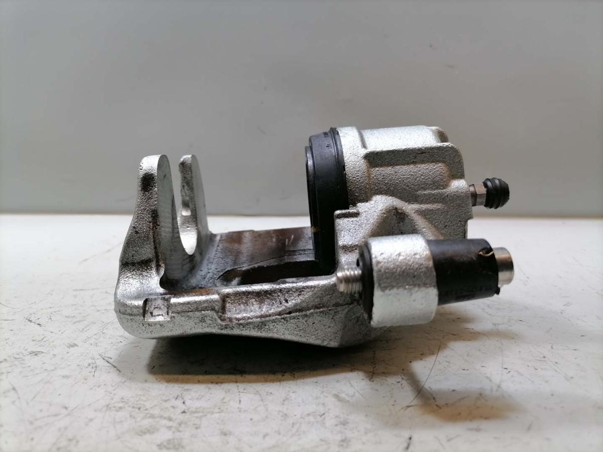 VW Passat B9 original Bremssattel vorn rechts 2,0TDI 110KW Bj.2024